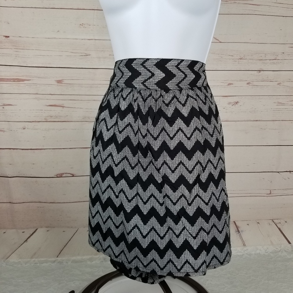 NWT Eye Candy Women's 3X Chevron Stripe Skort NEW